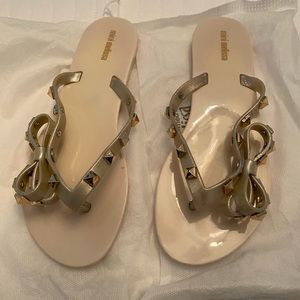 Youth girl sandals